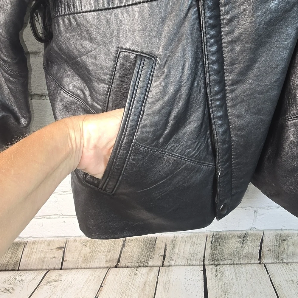 IOU Vintage Leather Over Sized Fur Neck Asymetrical Zip Mens Large Coat EUC